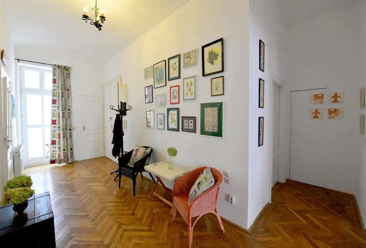 Classy Apartment, 10 Min To The Centre Вена Апартаменты