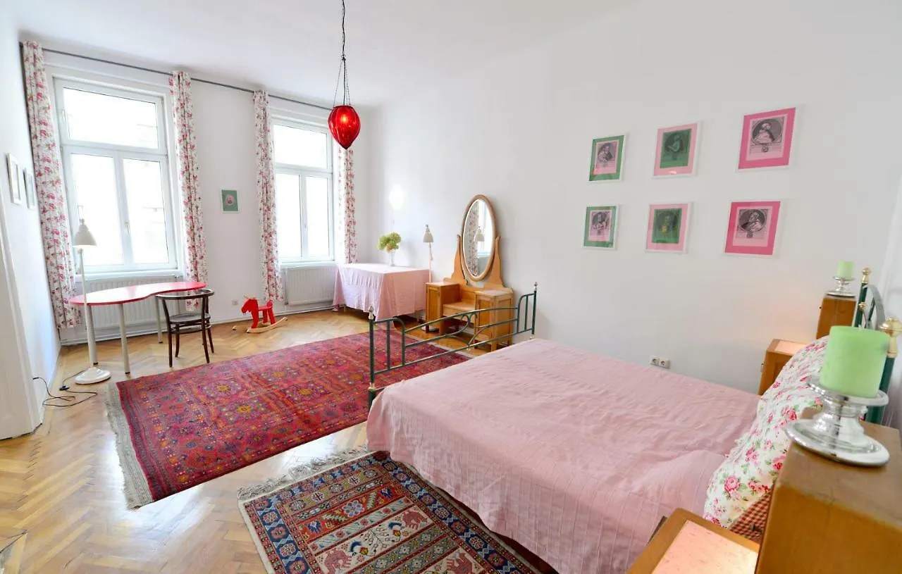 Апартаменты Classy Apartment, 10 Min To The Centre Вена